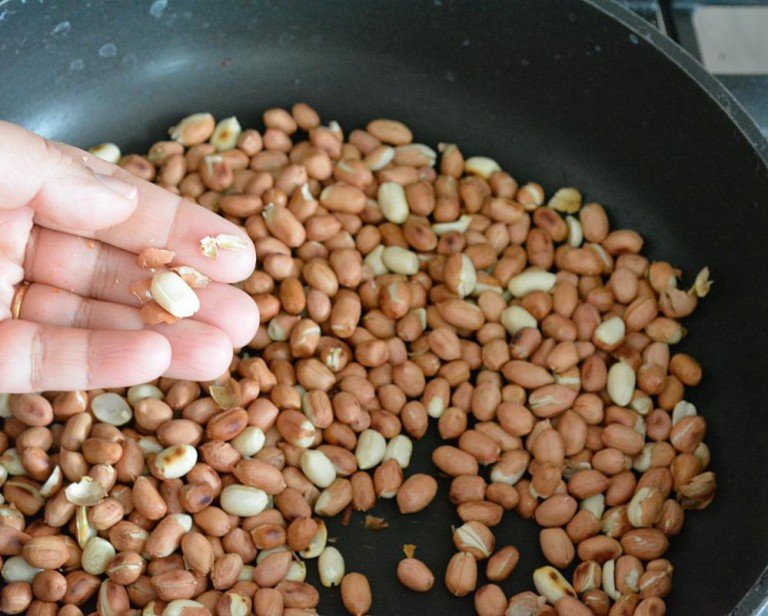 Remove peanut skin