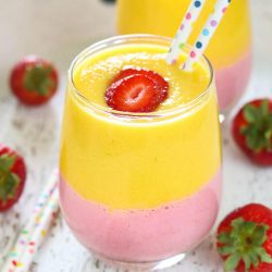 Strawberry and Mango Smoothie - Ruchiskitchen